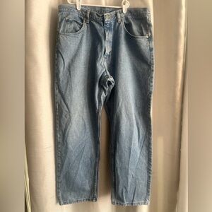 Wrangler Relaxed Fit Light Blue Jeans